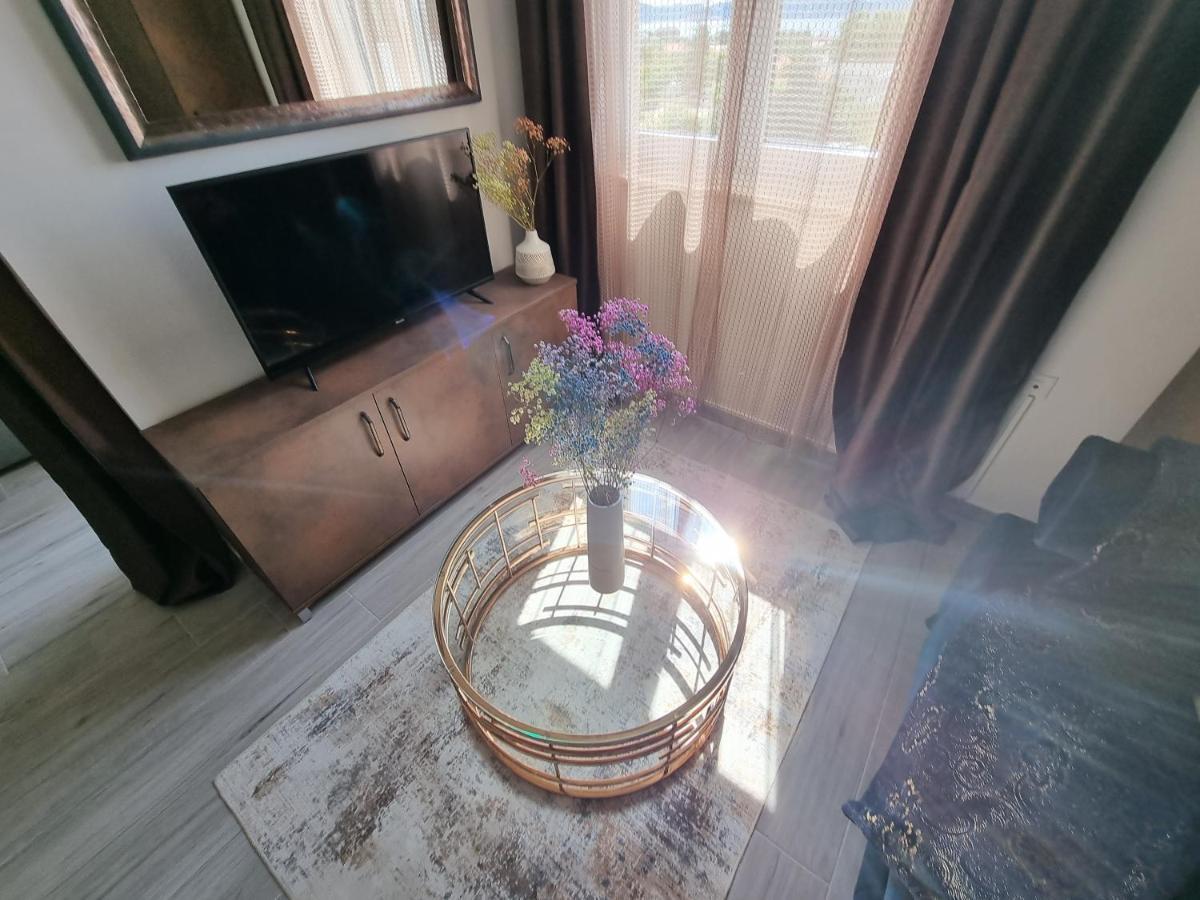 Booking Beautifull Studio Apartment Bell With Balcony And Sea View In Zadar Exterior photo